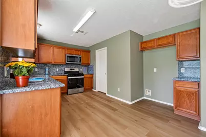 11030 Knobbley Oak Ct, Cypress, TX 77065 - Photo 15