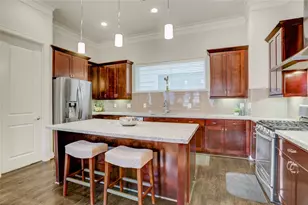 5637 Kiam St, Houston, TX 77007 - Photo 1