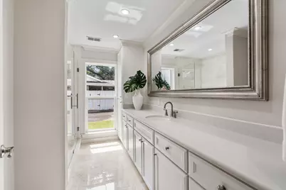 506 Briar Hill Drive, Houston, TX 77042 - Photo 23