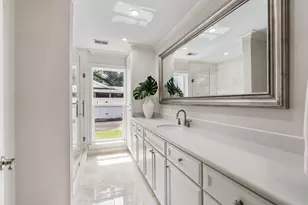 506 Briar Hill Dr, Houston, TX 77042 - Photo 23