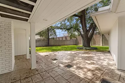 506 Briar Hill Drive, Houston, TX 77042 - Photo 31