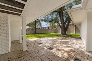 506 Briar Hill Dr, Houston, TX 77042 - Photo 31