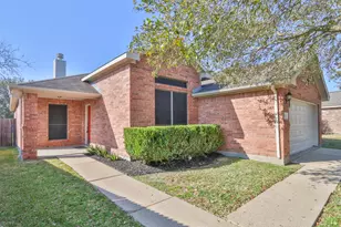 834 Chase View Dr, Bacliff, TX 77518 - Photo 1