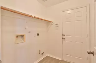 834 Chase View Dr, Bacliff, TX 77518 - Photo 17