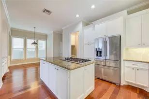 1117 W 18th St, Houston, TX 77008 - Photo 13