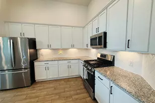439 S Amherst Dr, West Columbia, TX 77486 - Photo 5