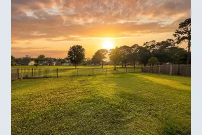 439 S Amherst Drive, West Columbia, TX 77486 - Photo 9