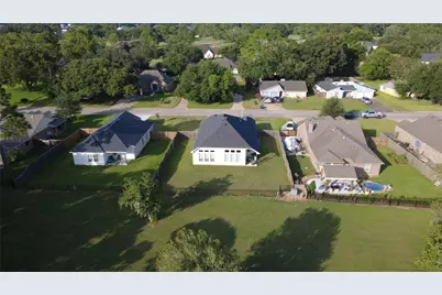 439 S Amherst Drive, West Columbia, TX 77486 - Photo 29