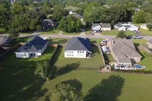 439 S Amherst Dr, West Columbia, TX 77486 - Photo 29