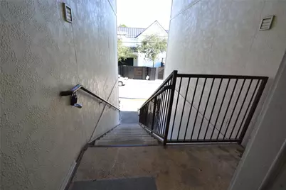 304 Dell Court #7, Houston, TX 77009 - Photo 15