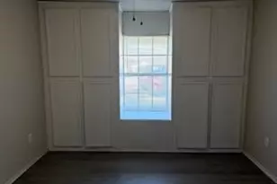 5406 Lyndhurst Dr, Houston, TX 77033 - Photo 9