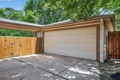 11103 Holly Springs Drive, Houston, TX 77042 - Photo 33