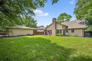11103 Holly Springs Dr, Houston, TX 77042 - Photo 31