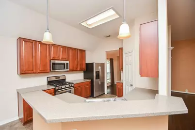 9004 Sunrise Trail, Pearland, TX 77584 - Photo 9