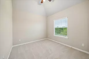 9628 Cambridge Manor Ln, Houston, TX 77045 - Photo 11
