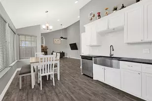 3018 Windy Royal Dr, Houston, TX 77045 - Photo 5