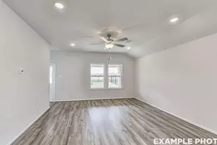 107 Sabinal Ln, Dayton, TX 77535 - Photo 3