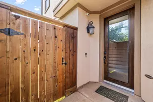 6703 Highclere Manor Ln, Houston, TX 77055 - Photo 5