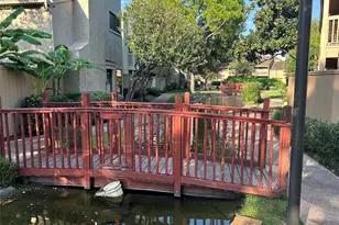 9323 Pagewood Ln, Houston, TX 77063 - Photo 31