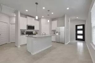 18564 Meadow Point Ln, Conroe, TX 77316 - Photo 5