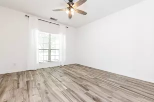 4655 Trembling Forest Ln, Houston, TX 77092 - Photo 9