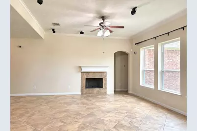 815 Arlington Pointe Drive, League City, TX 77573 - Photo 9