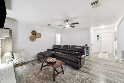 5618 Village Way Drive, Katy, TX 77493 - Photo 7