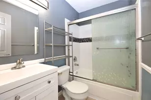 6611 Wayne Johnson Ave, Hitchcock, TX 77563 - Photo 13