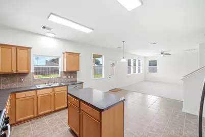 8306 Littlehip Hawthorn Drive, Baytown, TX 77523 - Photo 15