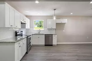 1702 Athens Dr, New Caney, TX 77357 - Photo 15