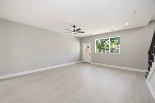 5827 Polly St, Houston, TX 77016 - Photo 11