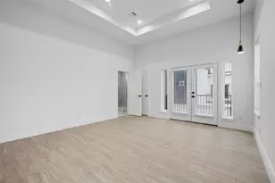 105 Tolima Dove St, Houston, TX 77018 - Photo 17