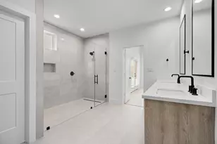 105 Tolima Dove St, Houston, TX 77018 - Photo 21