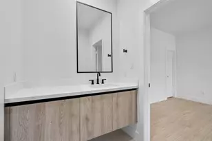 105 Tolima Dove St, Houston, TX 77018 - Photo 25