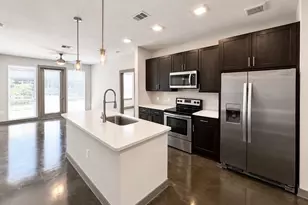 1111 N Durham Dr, Houston, TX 77008 - Photo 1