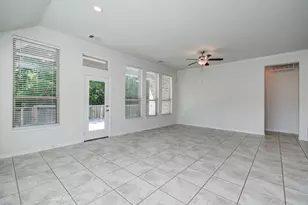 1011 Veer Dr, Crosby, TX 77532 - Photo 25