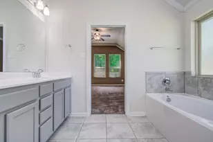 1011 Veer Dr, Crosby, TX 77532 - Photo 33