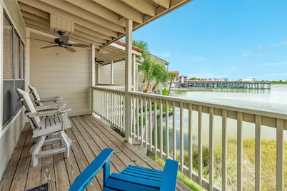 9D Dana Drive, Galveston, TX 77554 - Photo 3