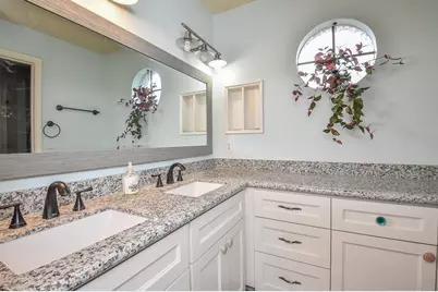 800 Country Place Drive #101, Houston, TX 77079 - Photo 17