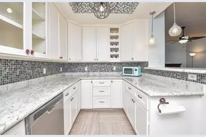 800 Country Place Drive #101, Houston, TX 77079 - Photo 9