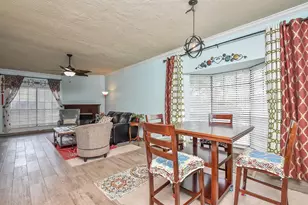 800 Country Pl Dr, Houston, TX 77079 - Photo 13