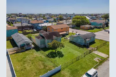 5621 Avenue Q 1/2, Galveston, TX 77551 - Photo 27