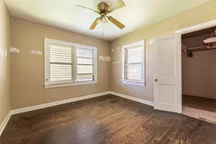 5621 Ave Q 1/2, Galveston, TX 77551 - Photo 11