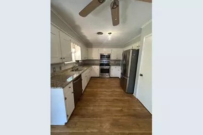 1204 E Stone, Brenham, TX 77833 - Photo 3