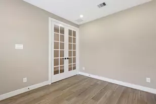 2013 Woodland Pine Ct, The Woodlands, TX 77384 - Photo 11