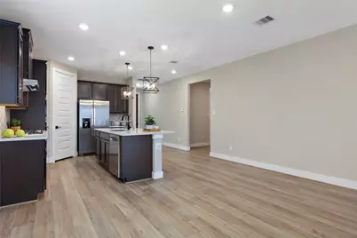 2013 Woodland Pine Court, The Woodlands, TX 77384 - Photo 9
