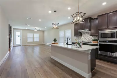 2013 Woodland Pine Court, The Woodlands, TX 77384 - Photo 3