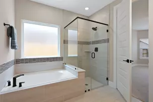 2013 Woodland Pine Ct, The Woodlands, TX 77384 - Photo 23