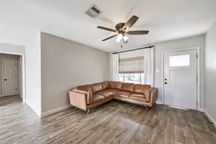 1502 Ansbury Dr, Houston, TX 77018 - Photo 5