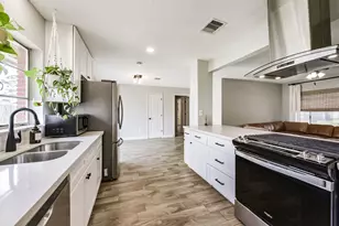 1502 Ansbury Dr, Houston, TX 77018 - Photo 9